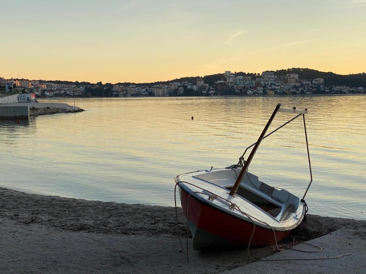 Apartmani Area Doma Trogir Eksteriør billede
